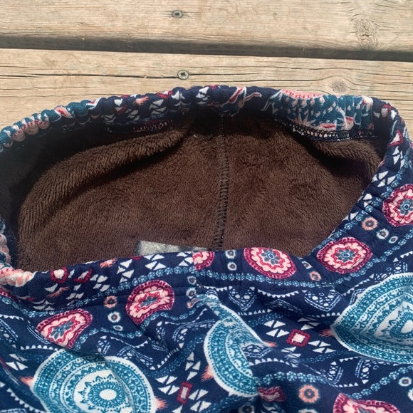 Cozy & Warm Printed Fleece Lined Leggings - Size XL - Picture 3 of 7